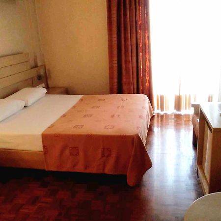 Hotel Kypreos Камена-Вурла Екстер'єр фото